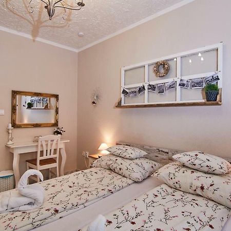 Abraham Vintage Szobak & Apartmanok Pécs Eksteriør billede