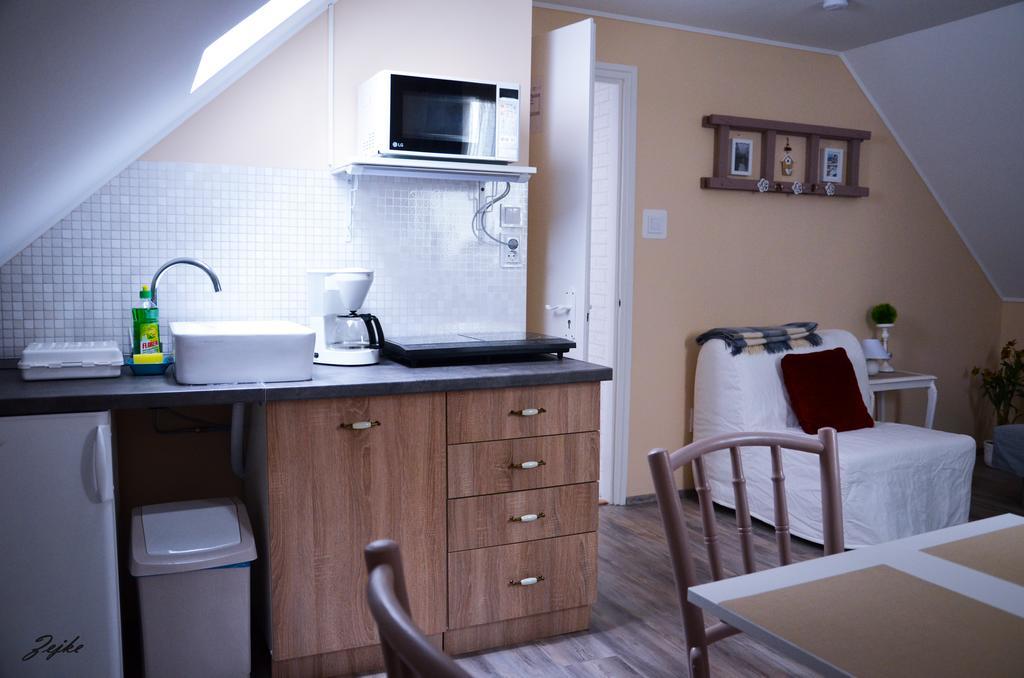 Abraham Vintage Szobak & Apartmanok Pécs Eksteriør billede