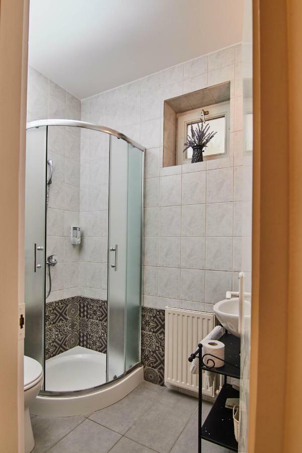 Abraham Vintage Szobak & Apartmanok Pécs Eksteriør billede
