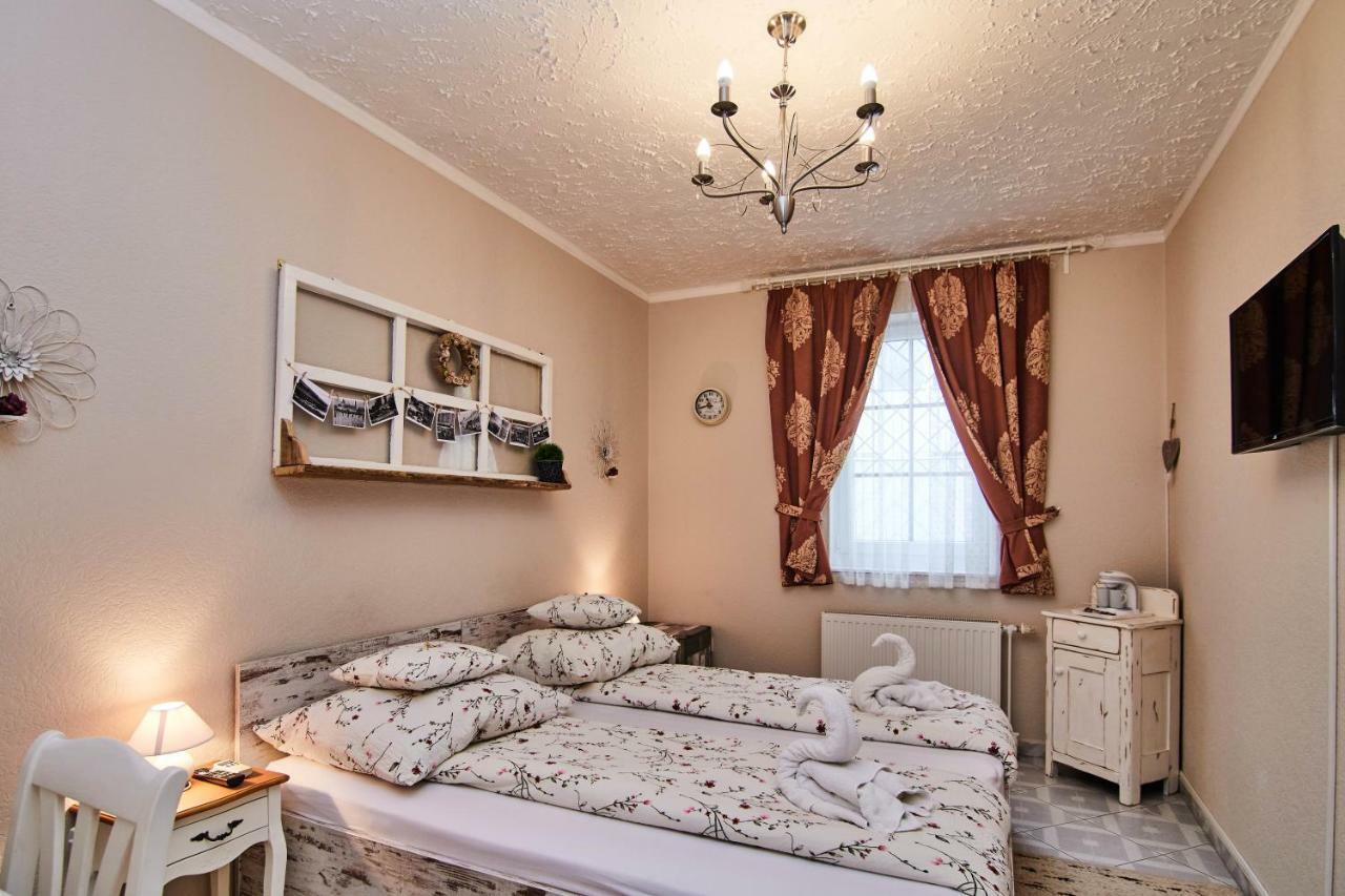 Abraham Vintage Szobak & Apartmanok Pécs Eksteriør billede