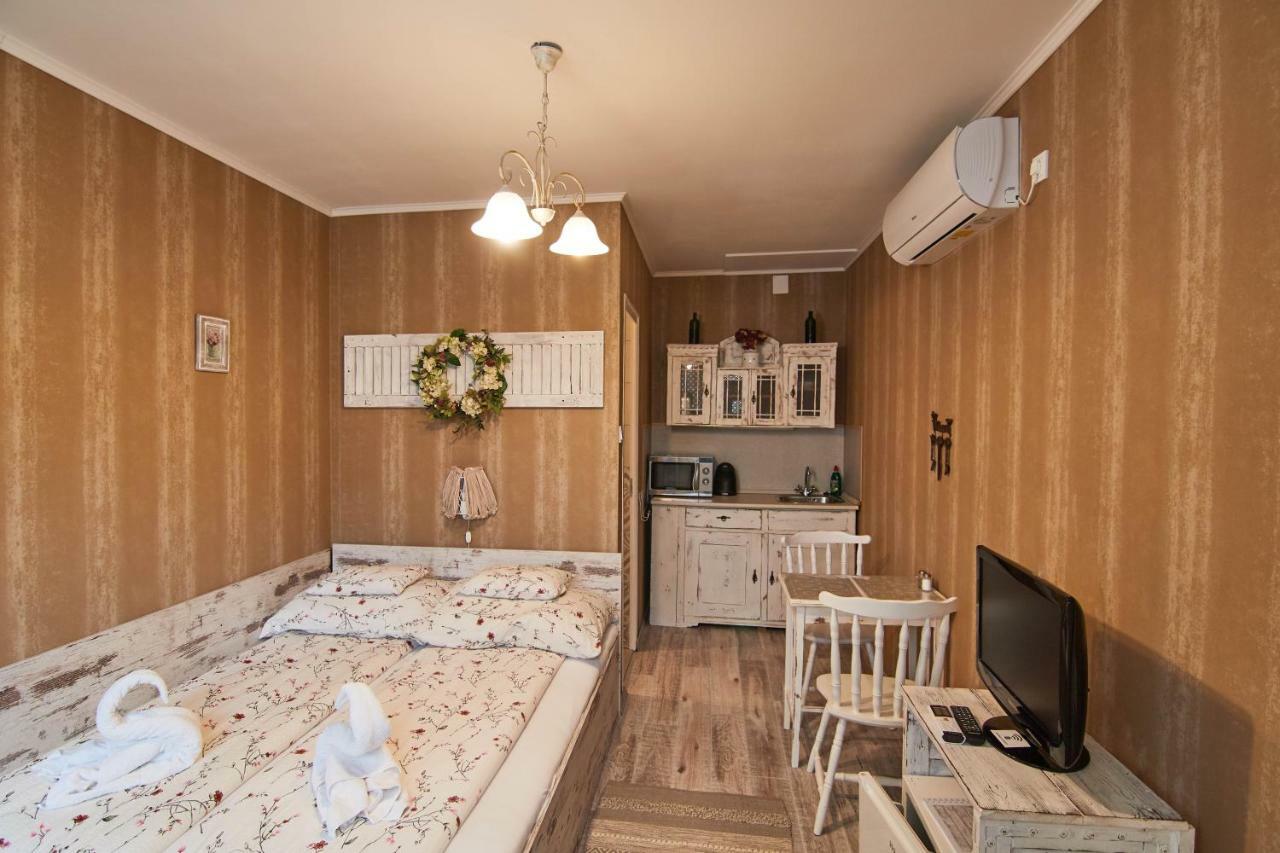 Abraham Vintage Szobak & Apartmanok Pécs Eksteriør billede